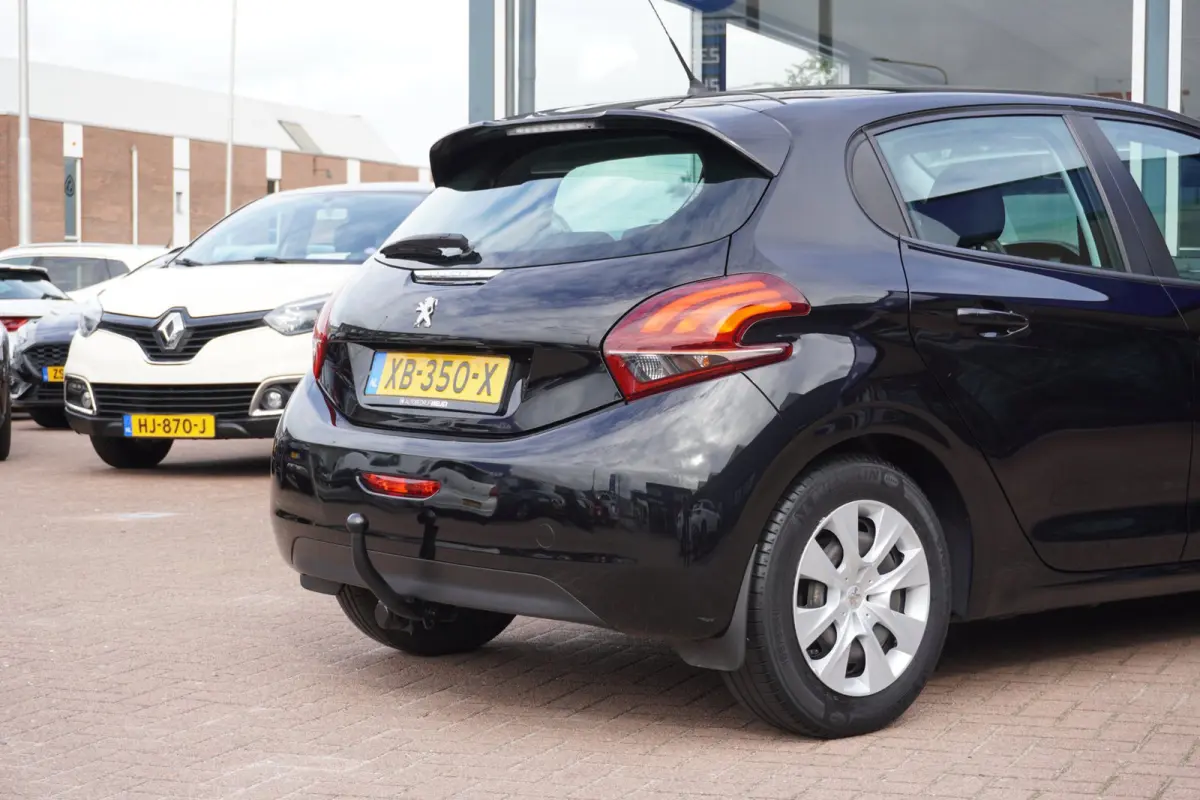 1.2 PureTech Like 5deurs | 74.000KM | Handgeschakeld | Elek. Pakket | Vol opties | Inruil mogelijk