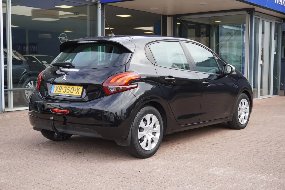 1.2 PureTech Like 5deurs | 74.000KM | Handgeschakeld | Elek. Pakket | Vol opties | Inruil mogelijk