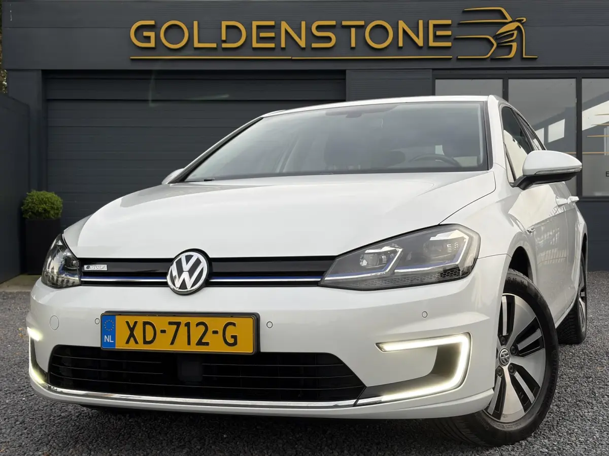 e-Golf ✓SOH 85,18 %✓2e Eigenaar✓Carplay✓Navi✓Clima✓Cruise✓Pdc V+A✓136pk✓Lm velgen✓Bj 12-2018✓N.A.P✓Apk tot 10-2027