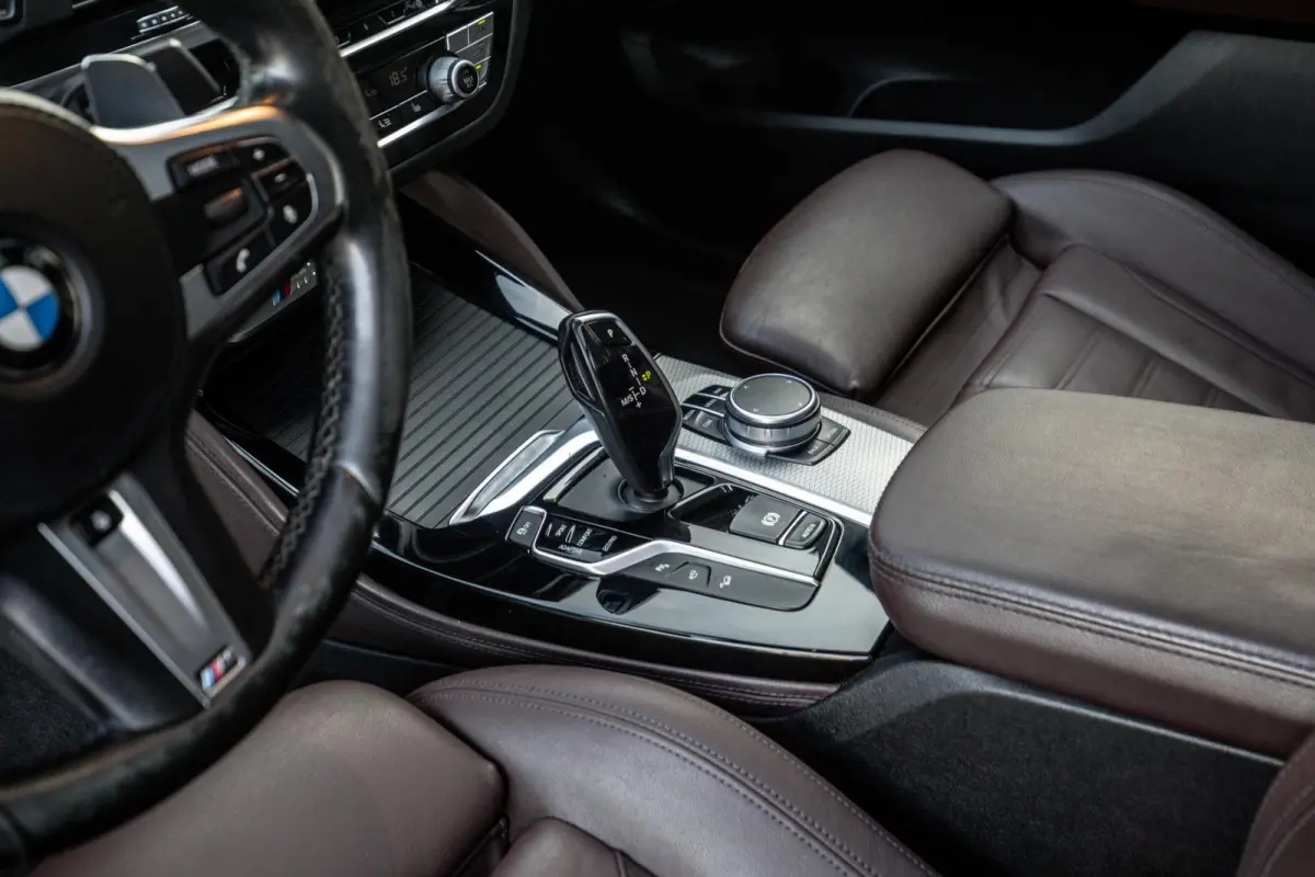 M40i High Executive