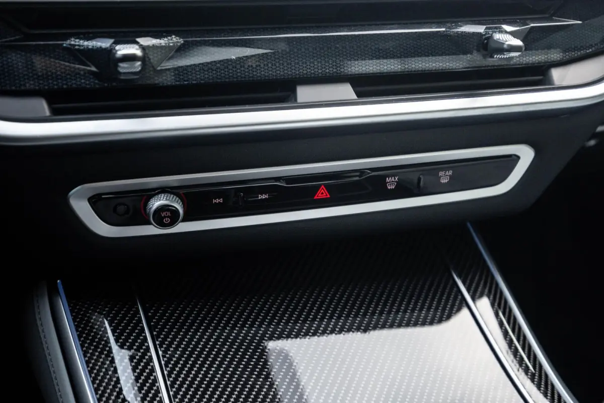 xDrive50e