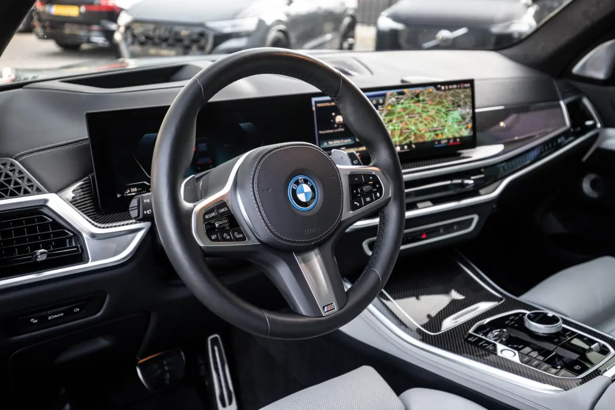 xDrive50e