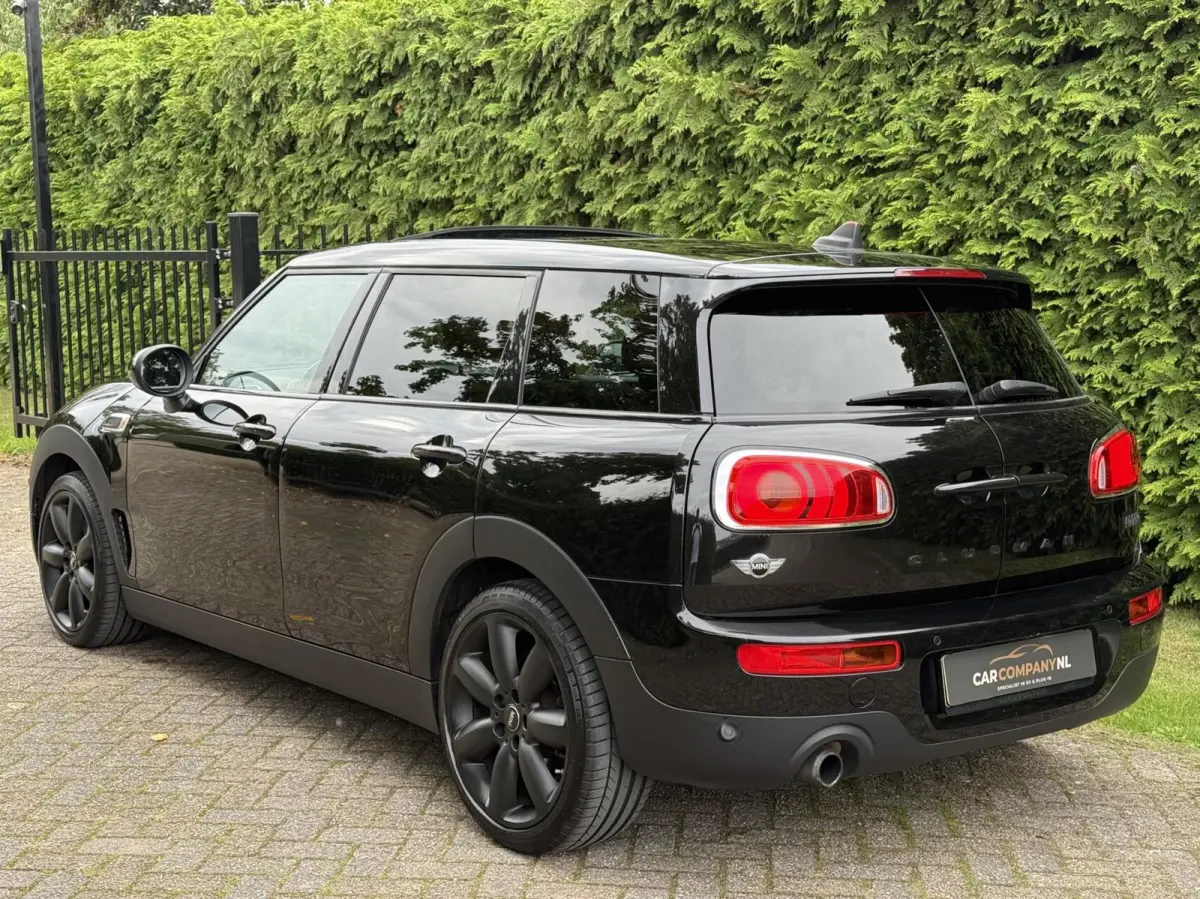 Cooper| AUT|Black- on- black|Pano dak|H/K Audio