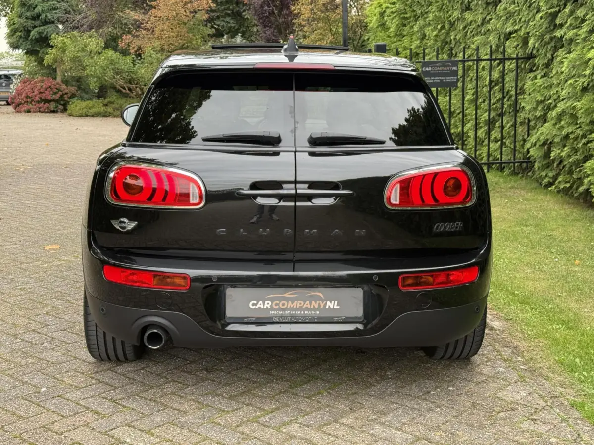 Cooper| AUT|Black- on- black|Pano dak|H/K Audio