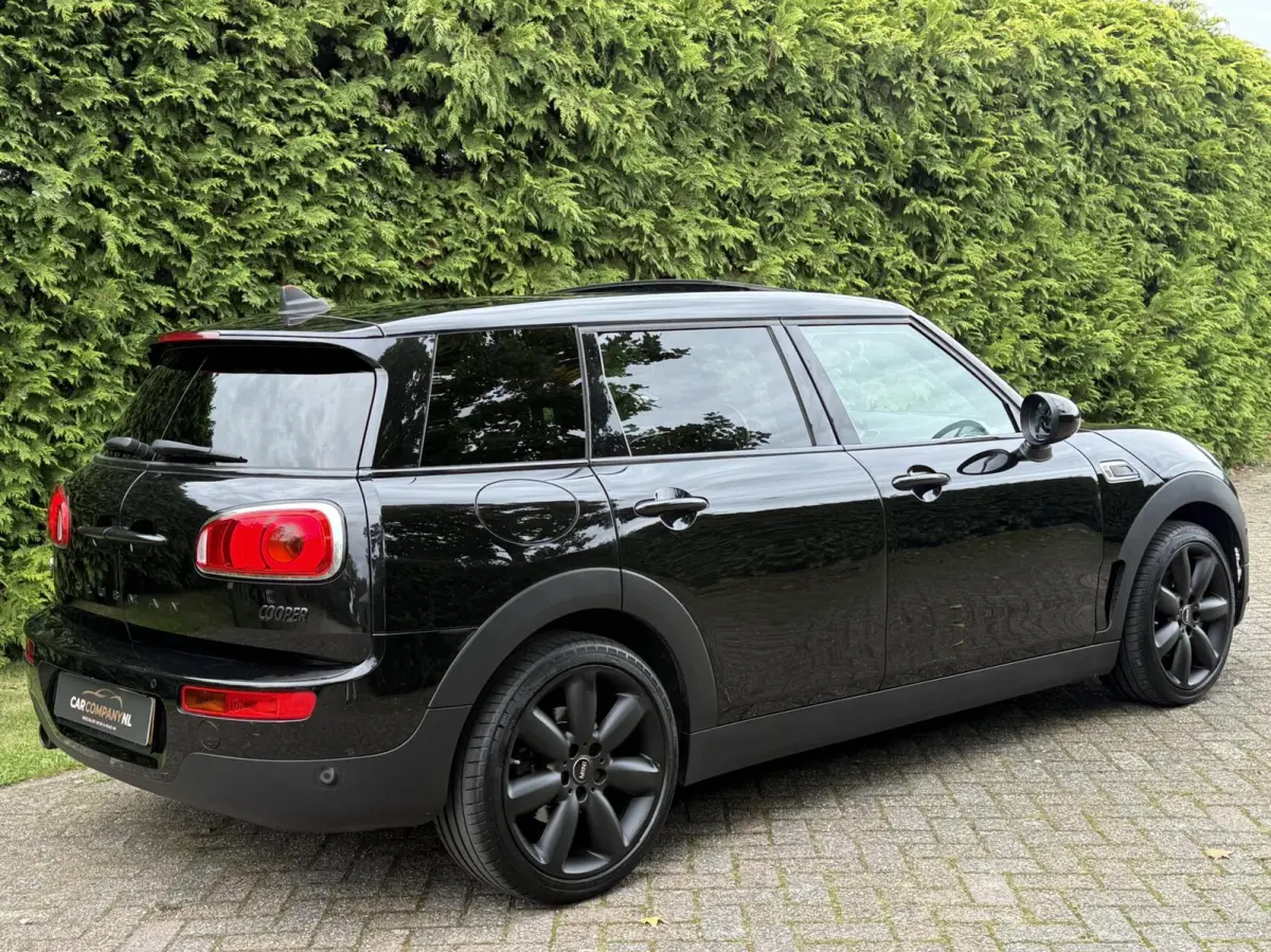 Cooper| AUT|Black- on- black|Pano dak|H/K Audio