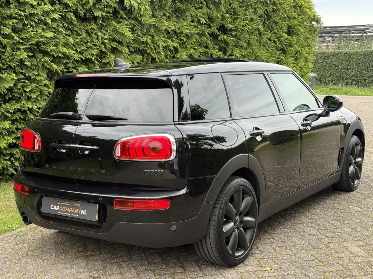 Cooper| AUT|Black- on- black|Pano dak|H/K Audio