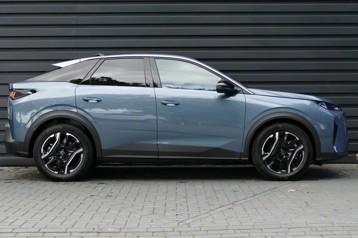 Allure | Elektrische parkeerrem | Extra getinte achterste zijruiten en achterruit