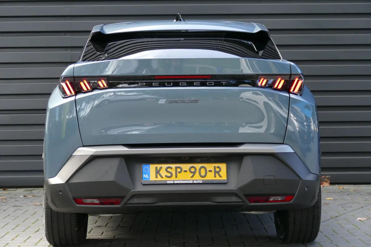 Allure | Elektrische parkeerrem | Extra getinte achterste zijruiten en achterruit