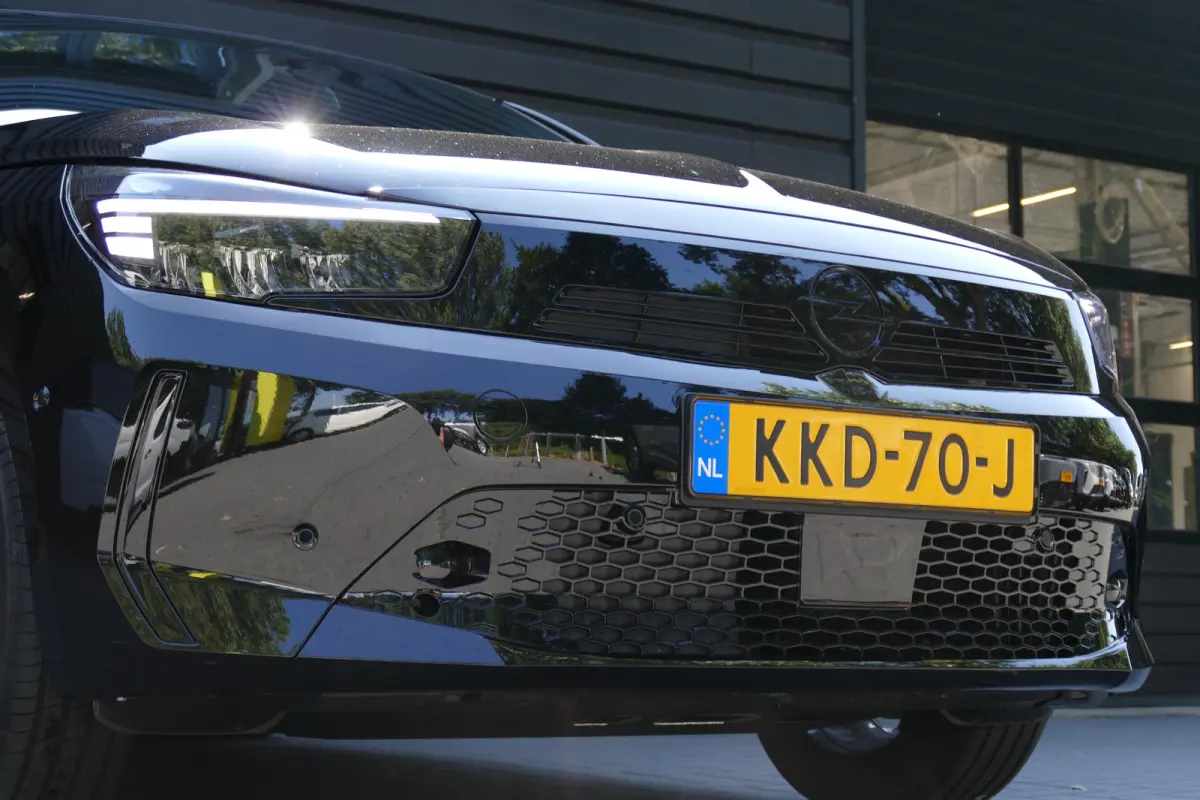 EV LONG RANGE 156PK 51KWH GS AUTOMAAT / CAMERA / STOEL-STUURVERWARMING / 8 JAAR GARANTIE / KEYLESS / FULL-LED / 16"LMV / NAVI / CLIMA / PDC / BLUETOOTH / CRUISECONTROL / 1E EIGENAAR / SCHITT