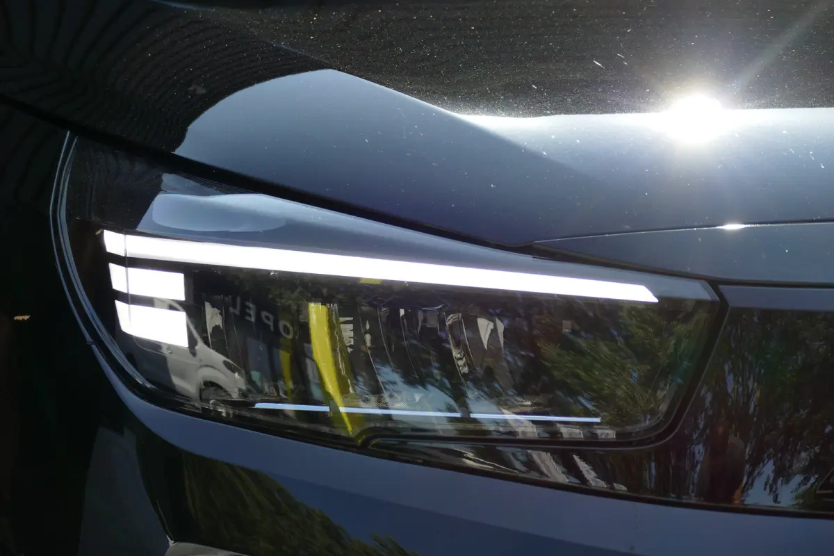 EV LONG RANGE 156PK 51KWH GS AUTOMAAT / CAMERA / STOEL-STUURVERWARMING / 8 JAAR GARANTIE / KEYLESS / FULL-LED / 16"LMV / NAVI / CLIMA / PDC / BLUETOOTH / CRUISECONTROL / 1E EIGENAAR / SCHITT
