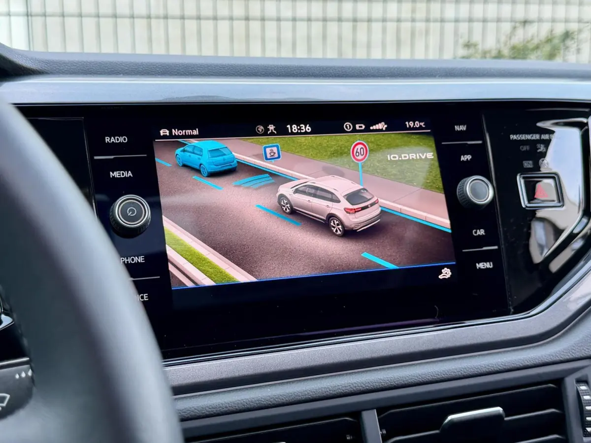 1.0 TSI Style I.Q|Pano|Keyless|Camera|ACC|