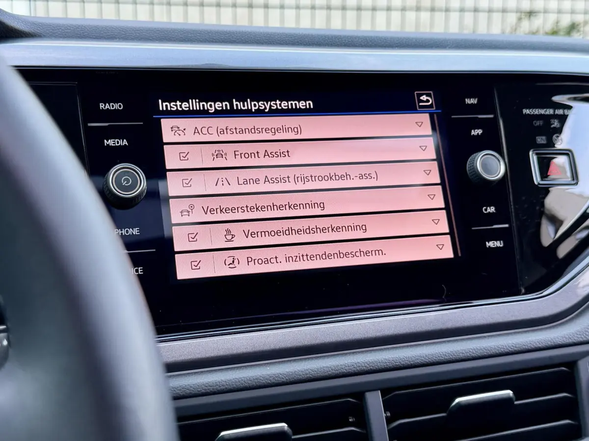 1.0 TSI Style I.Q|Pano|Keyless|Camera|ACC|