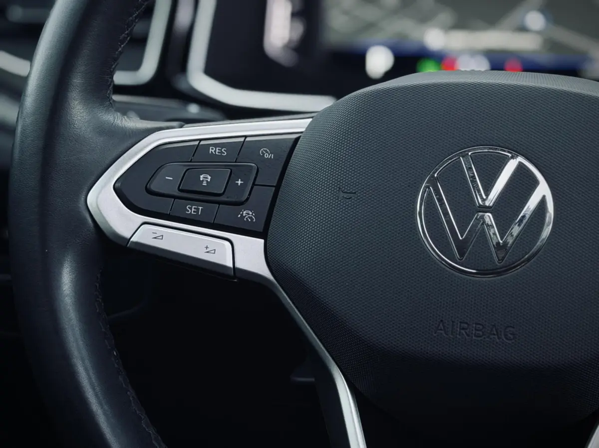 1.0 TSI Style I.Q|Pano|Keyless|Camera|ACC|