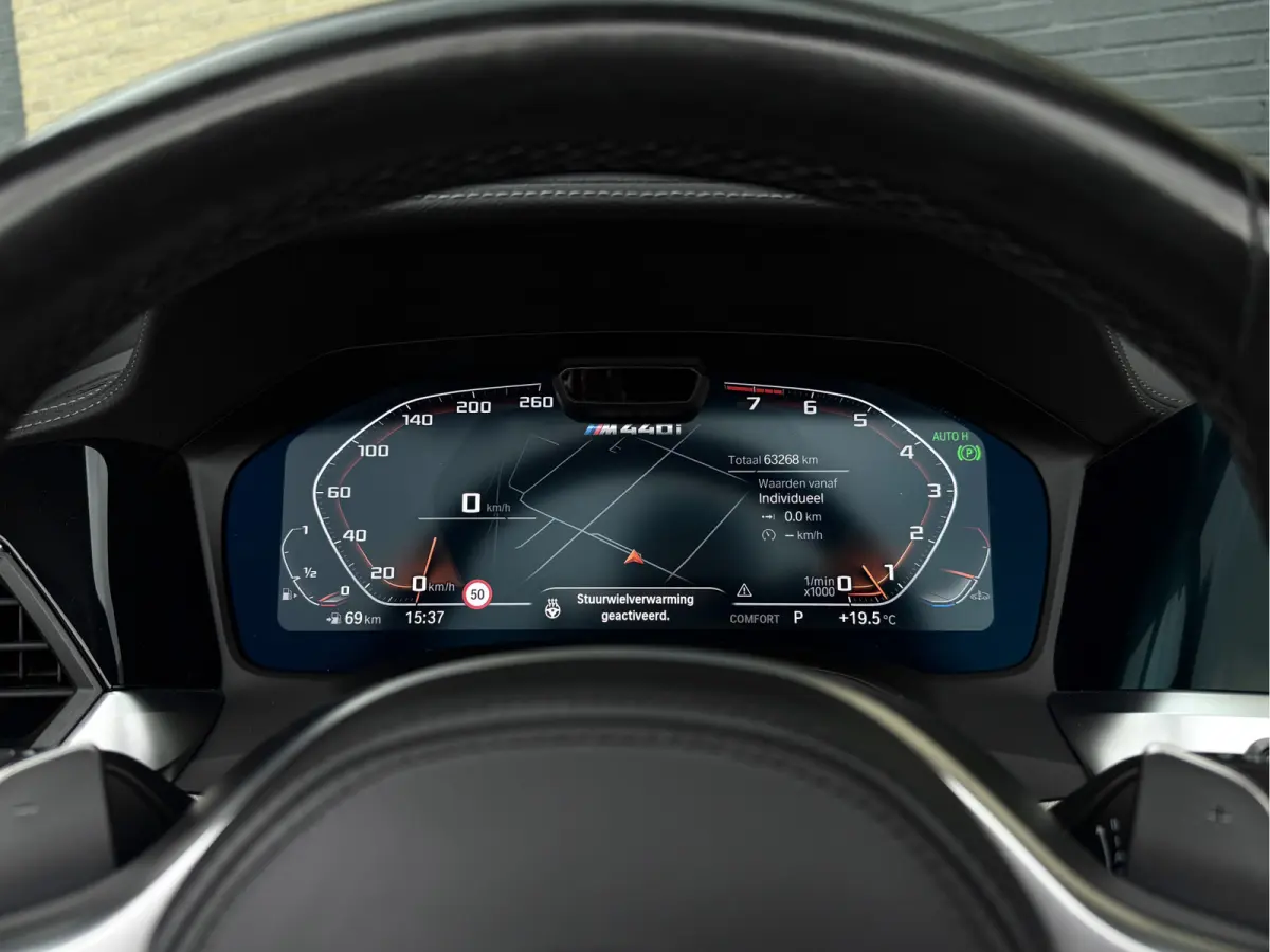M440i xDrive l Trekhaak l Head-Up l Driving Assist Prof l Nekverwarming l Top View