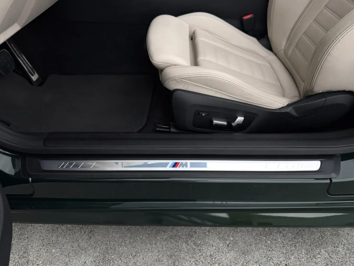M440i xDrive l Trekhaak l Head-Up l Driving Assist Prof l Nekverwarming l Top View