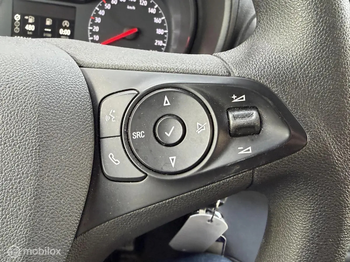 1.5D L2H1 Edition 9.950 ex btw / Lederen bekleding / clima / camera / fm nav