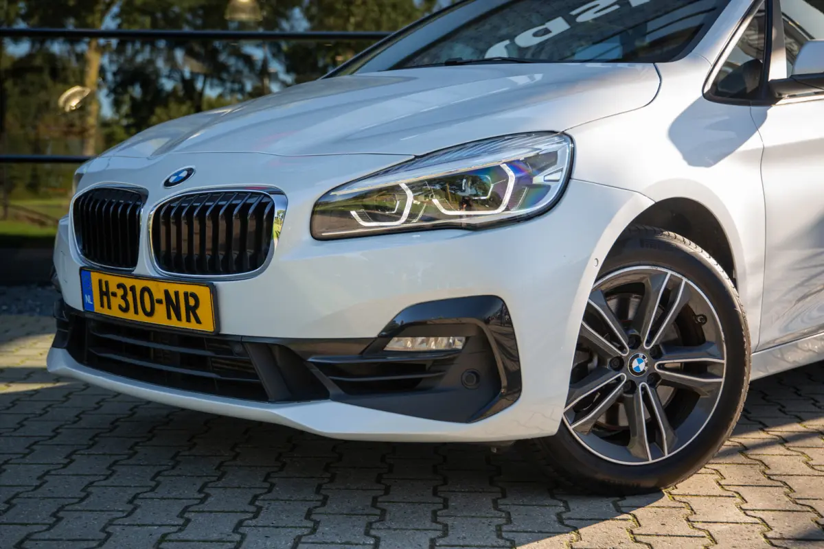 220i 7p. High Executive , Pano, Head-up Display, Sportstoelen, Trekhaak