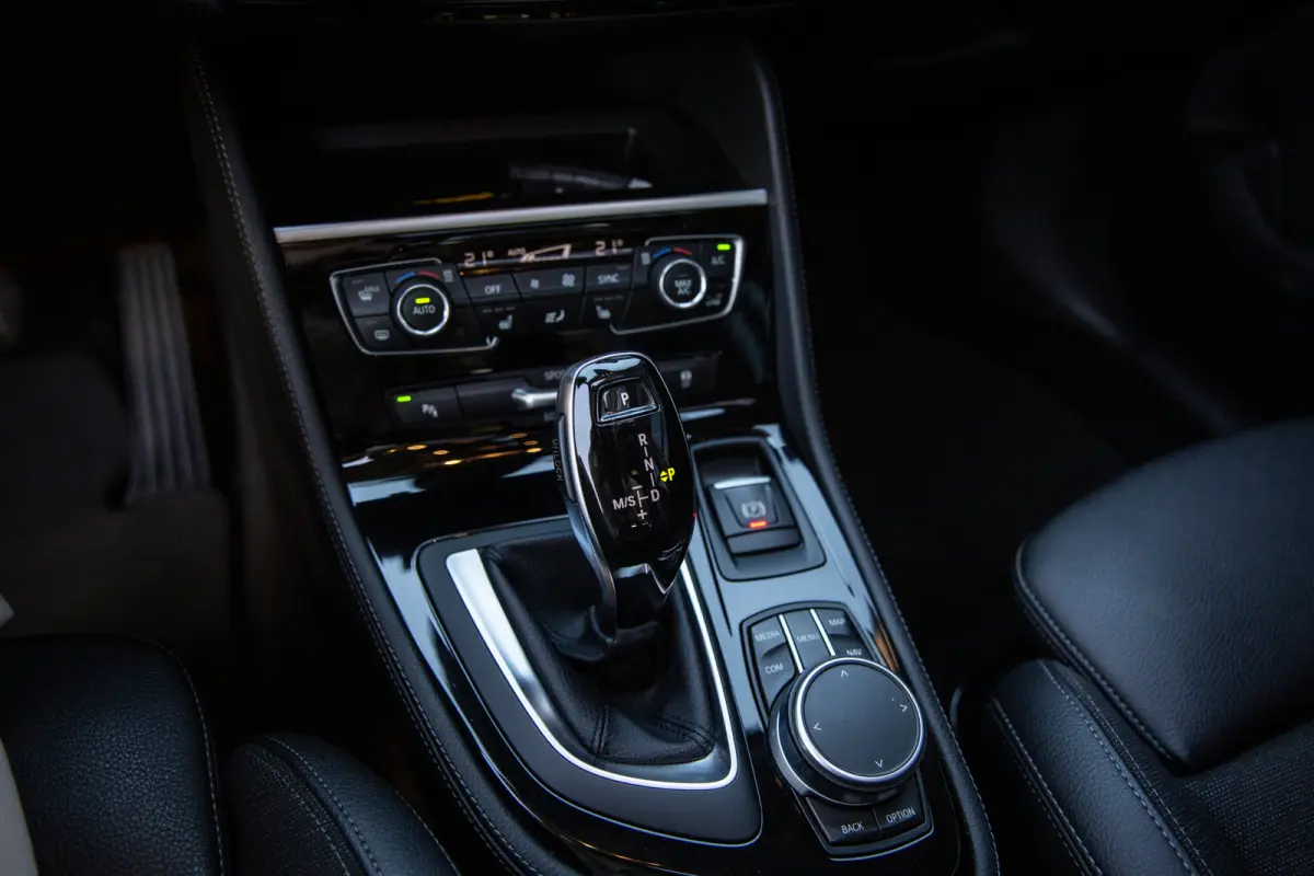 220i 7p. High Executive , Pano, Head-up Display, Sportstoelen, Trekhaak