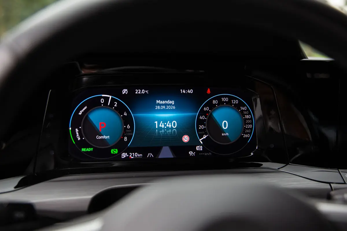 1.4 eHybrid Style , Massage, Memory, Stoel/stuurverwarming, Carplay