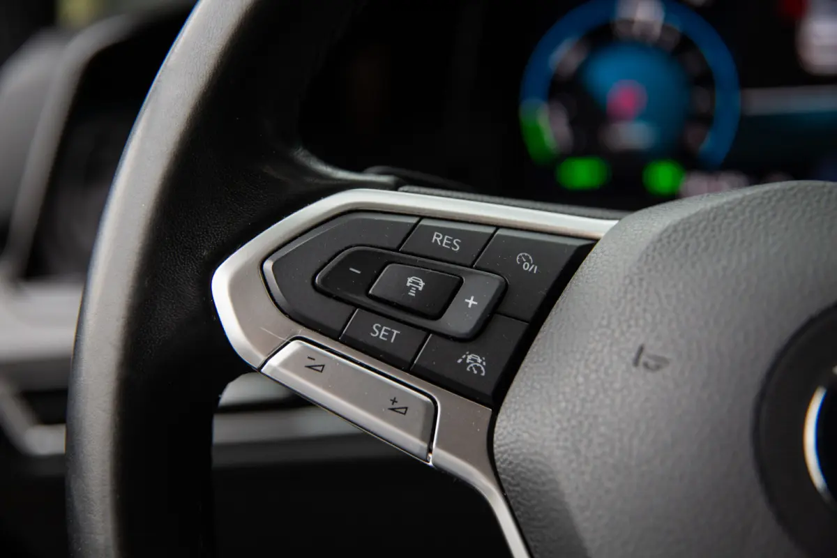 1.4 eHybrid Style , Massage, Memory, Stoel/stuurverwarming, Carplay