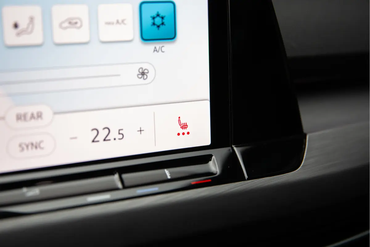 1.4 eHybrid Style , Massage, Memory, Stoel/stuurverwarming, Carplay