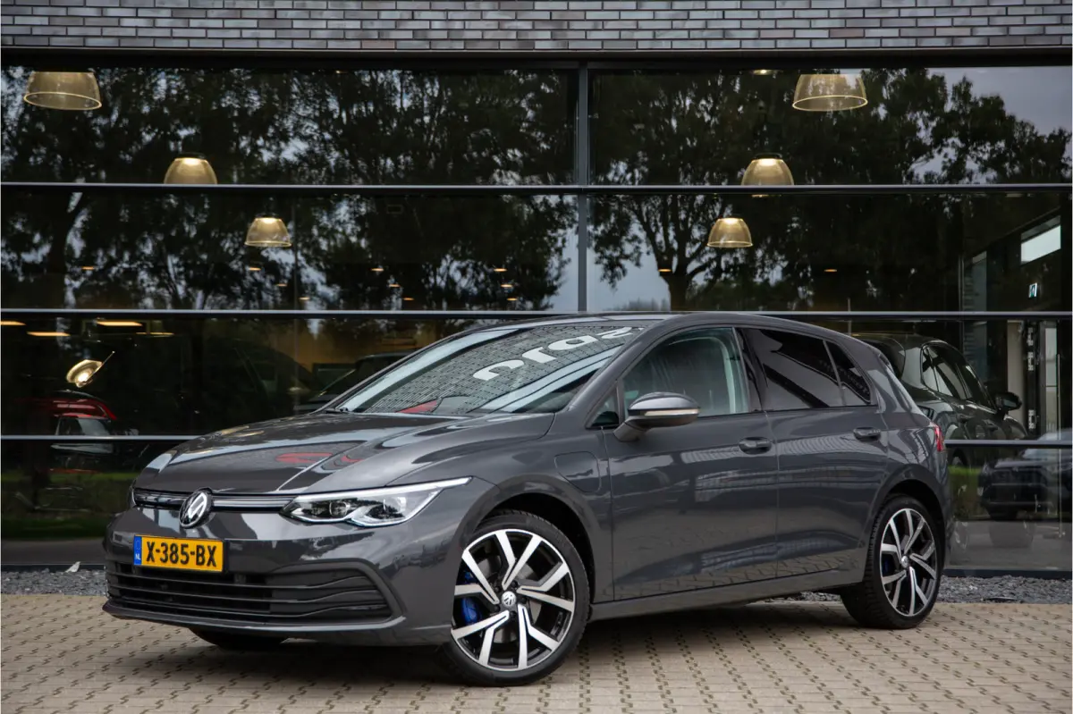 1.4 eHybrid Style , Massage, Memory, Stoel/stuurverwarming, Carplay