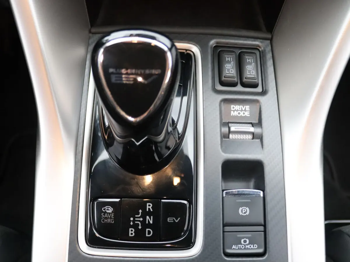 187pk PHEV Black Edition Automaat 360° Camera | Adapt. Cruise | Parkeersens. v+a | Stoel-/stuurverw.