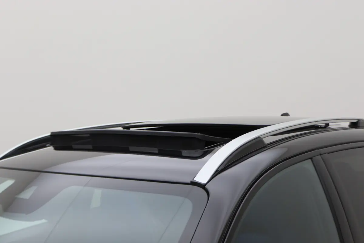 1.5 Plug-in Hybrid 360° Camera, Panoramadak, Zwarte hemel, ACC, Apple Carplay, Infinity Sound, DAB, 20''