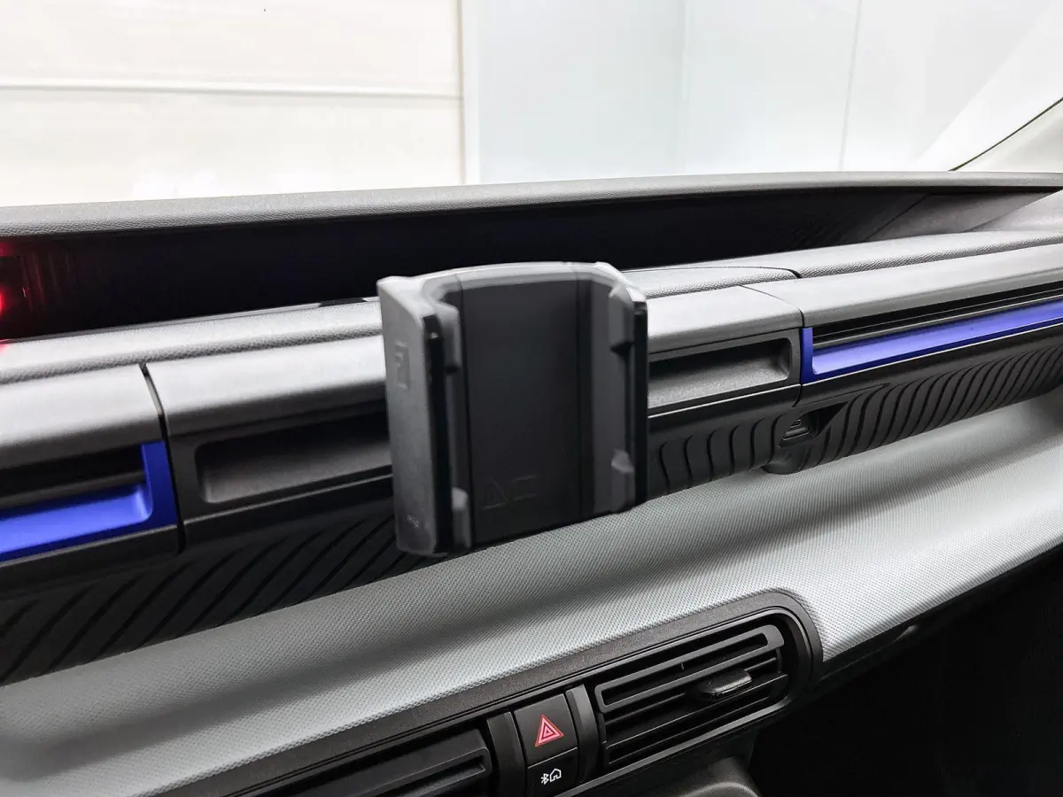 1.2 You 100pk | Airco | Parkeersensoren Achter | Bluetooth | LED Koplampen | Stuurwiel Multifunctioneel |