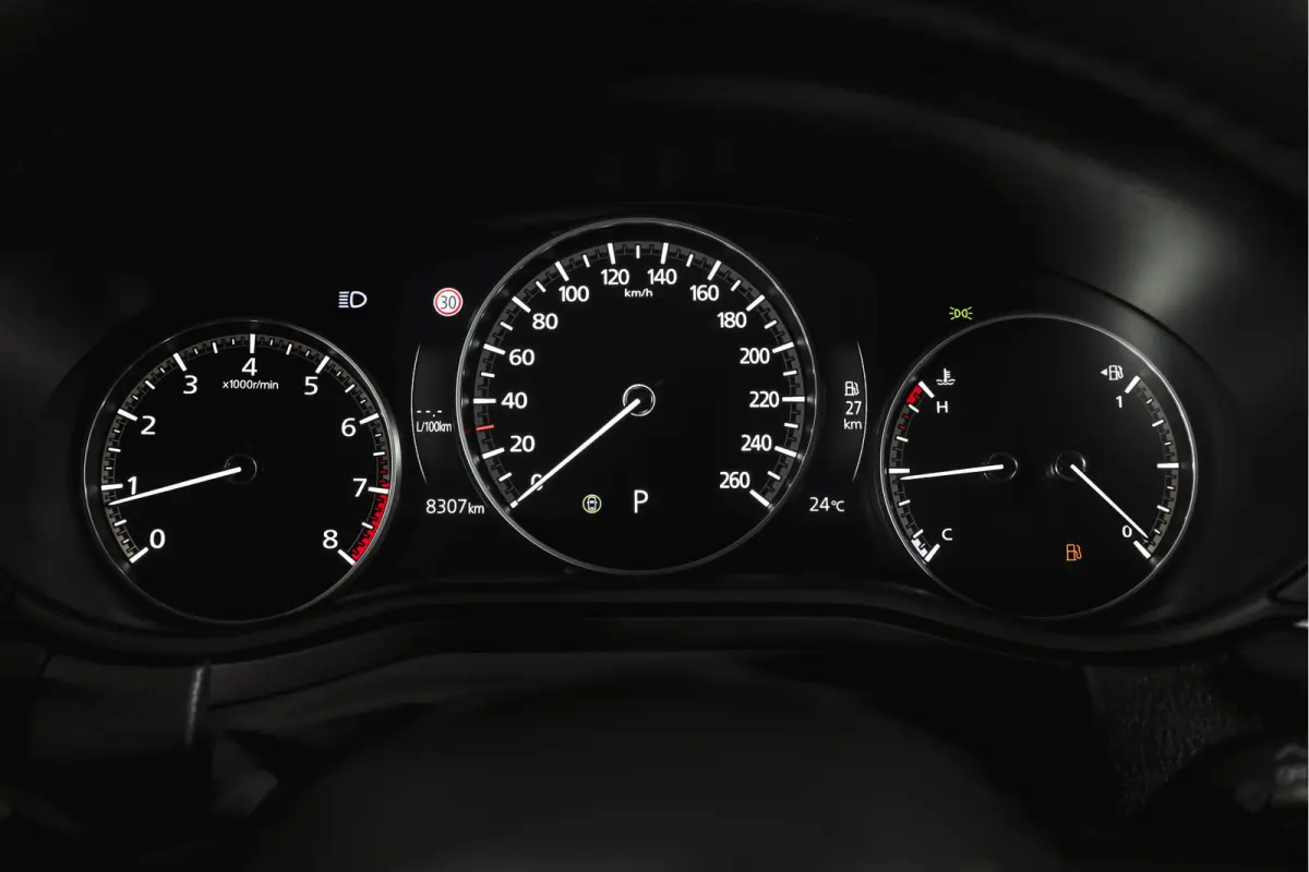 2.0 e-SkyActiv-X 186 PK M Hybrid Nagisa Org. NL. | Adapt. Cruise | Trekhaak | Stoelverw. | PDC | Camera | NAV + App. Connect | ECC | Bose | Elek. Klep | LM 18" |