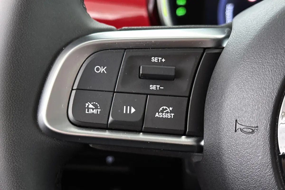 RED 54 kWh Apple CarPlay Climate Control SOH 95%