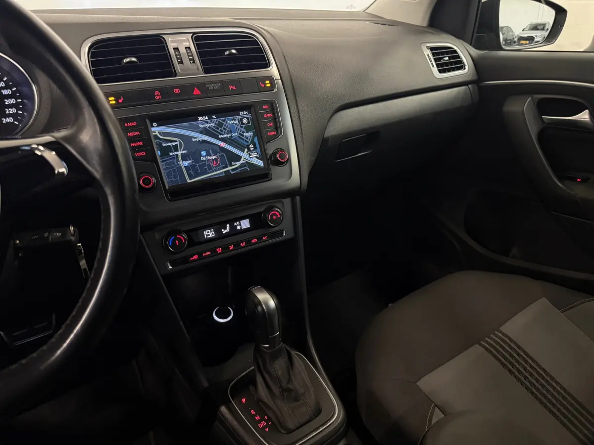 1.2 TSI DSG Highline Clima Stoelverwarming Navigatie Led