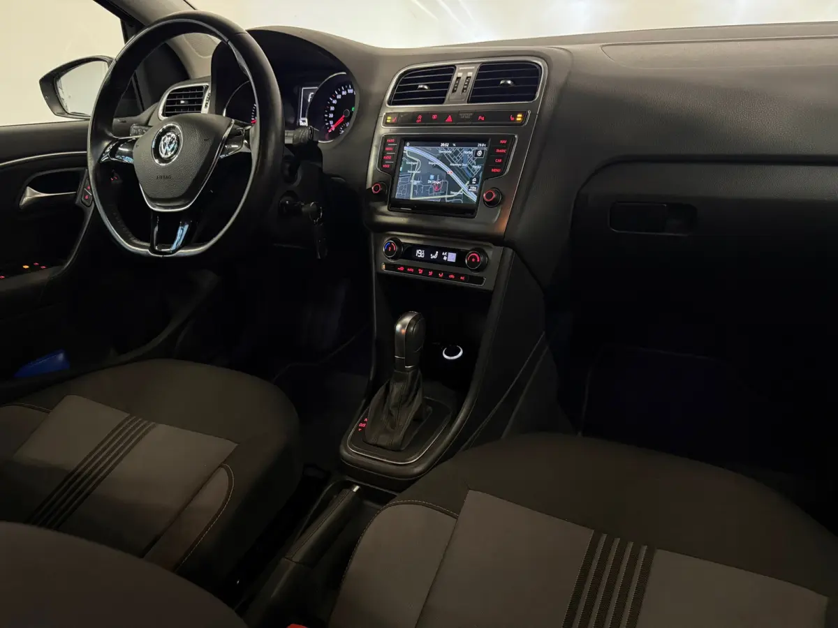1.2 TSI DSG Highline Clima Stoelverwarming Navigatie Led