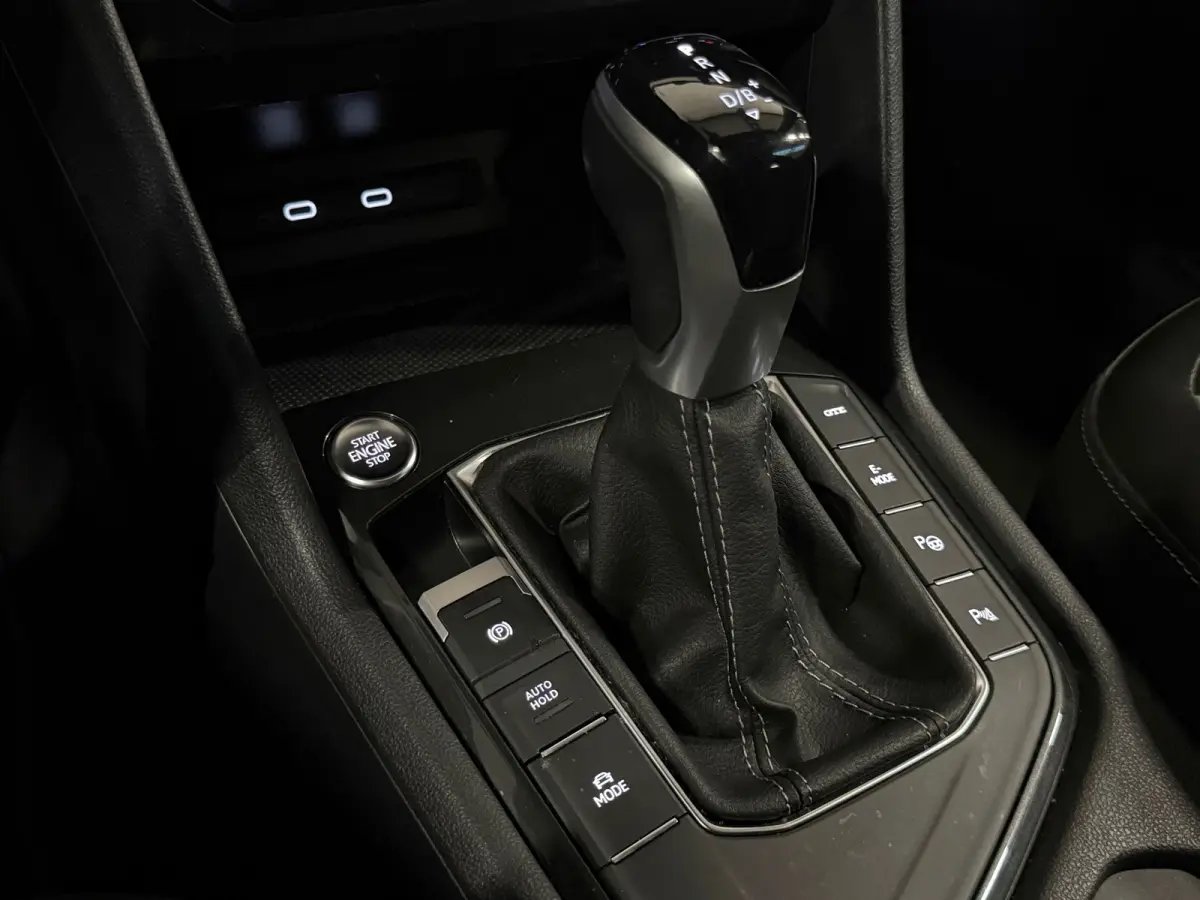 1.4 TSI eHybrid R-Line Business+ Pano Leder Keyless Memory Sfeer