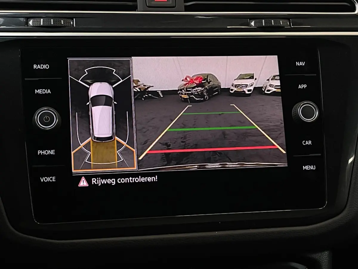 1.4 TSI eHybrid R-Line Business+ Pano Leder Keyless Memory Sfeer