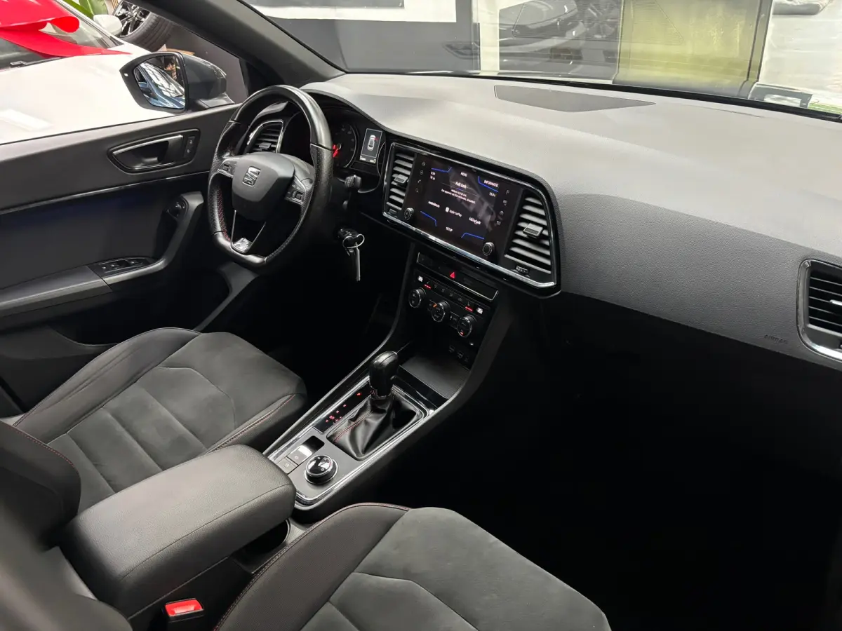 1.5 TSI FR Business Intense / Camera / Carplay / Trekhaak