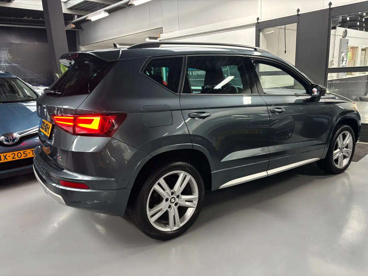 1.5 TSI FR Business Intense / Camera / Carplay / Trekhaak