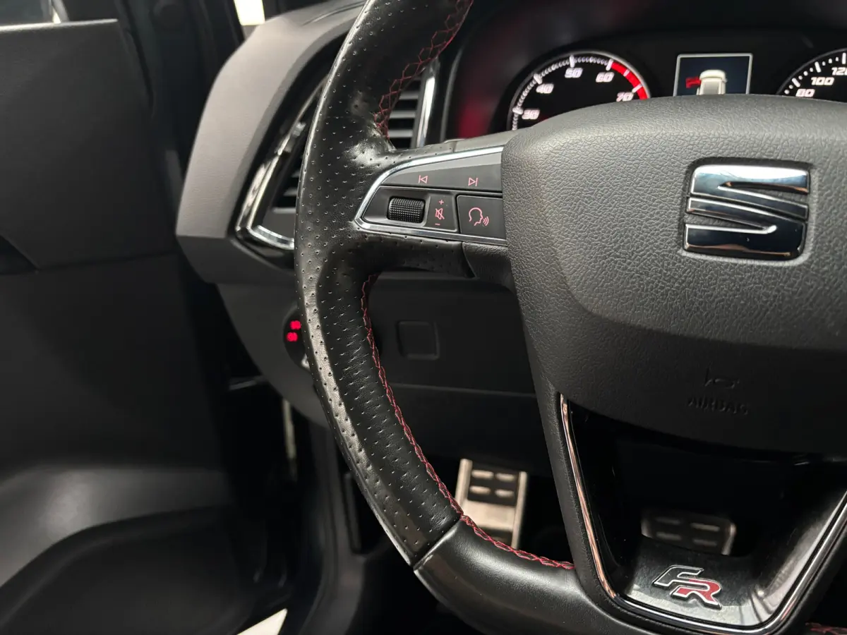1.5 TSI FR Business Intense / Camera / Carplay / Trekhaak