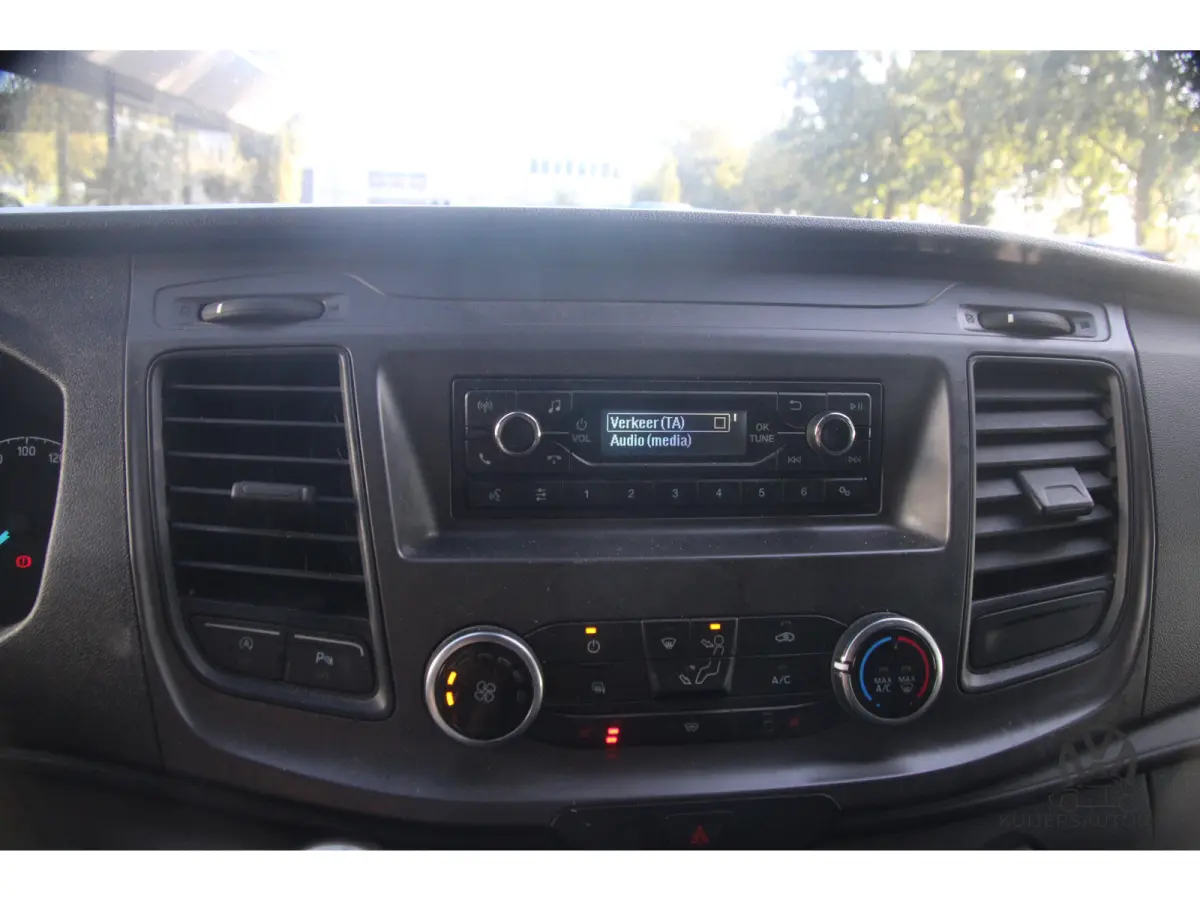300 2.0 TDCI L2H1 Limited | Trekhaak | Cruise | EURO 6 | Camera |