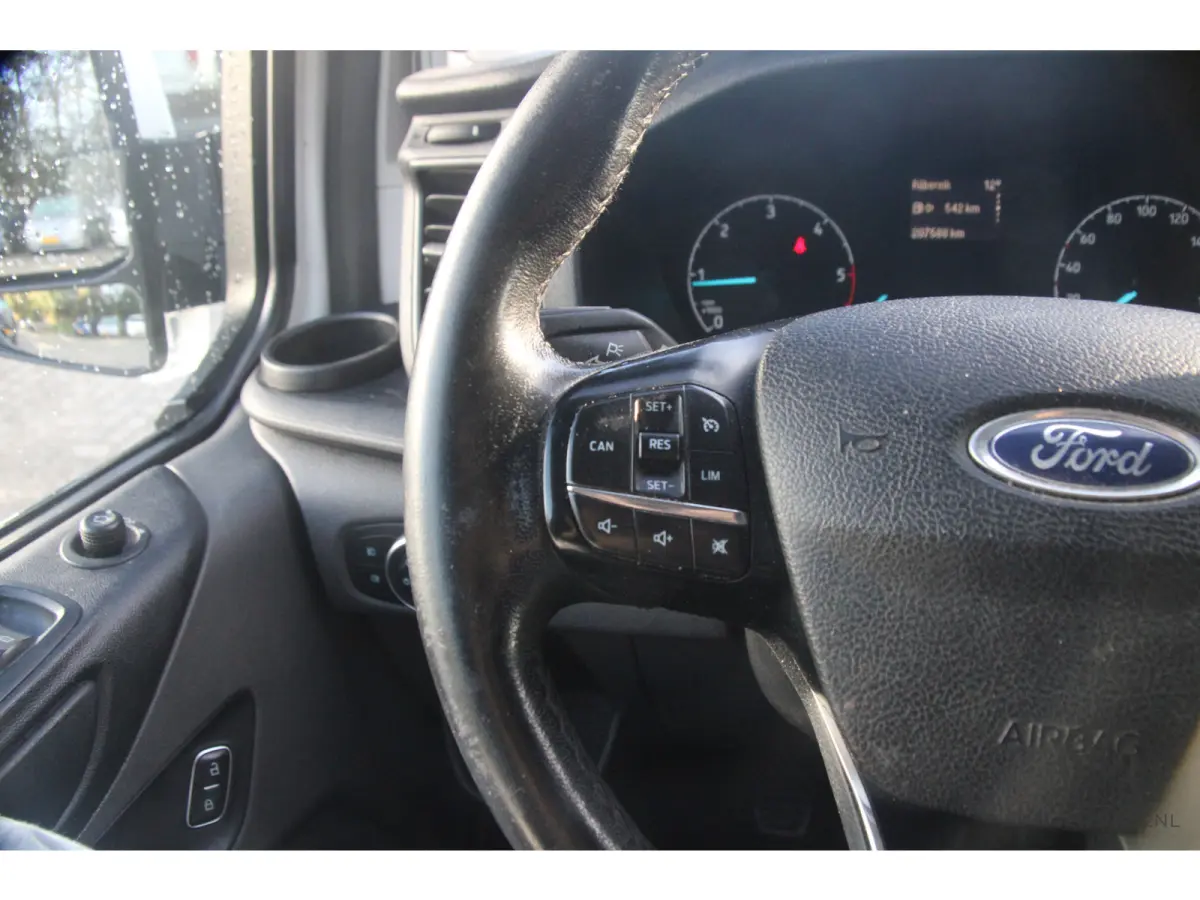 300 2.0 TDCI L2H1 Limited | Trekhaak | Cruise | EURO 6 | Camera |