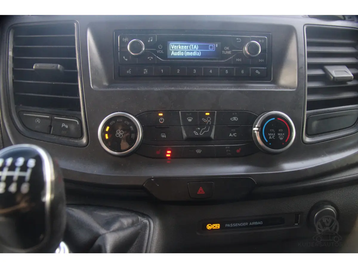 300 2.0 TDCI L2H1 Limited | Trekhaak | Cruise | EURO 6 | Camera |