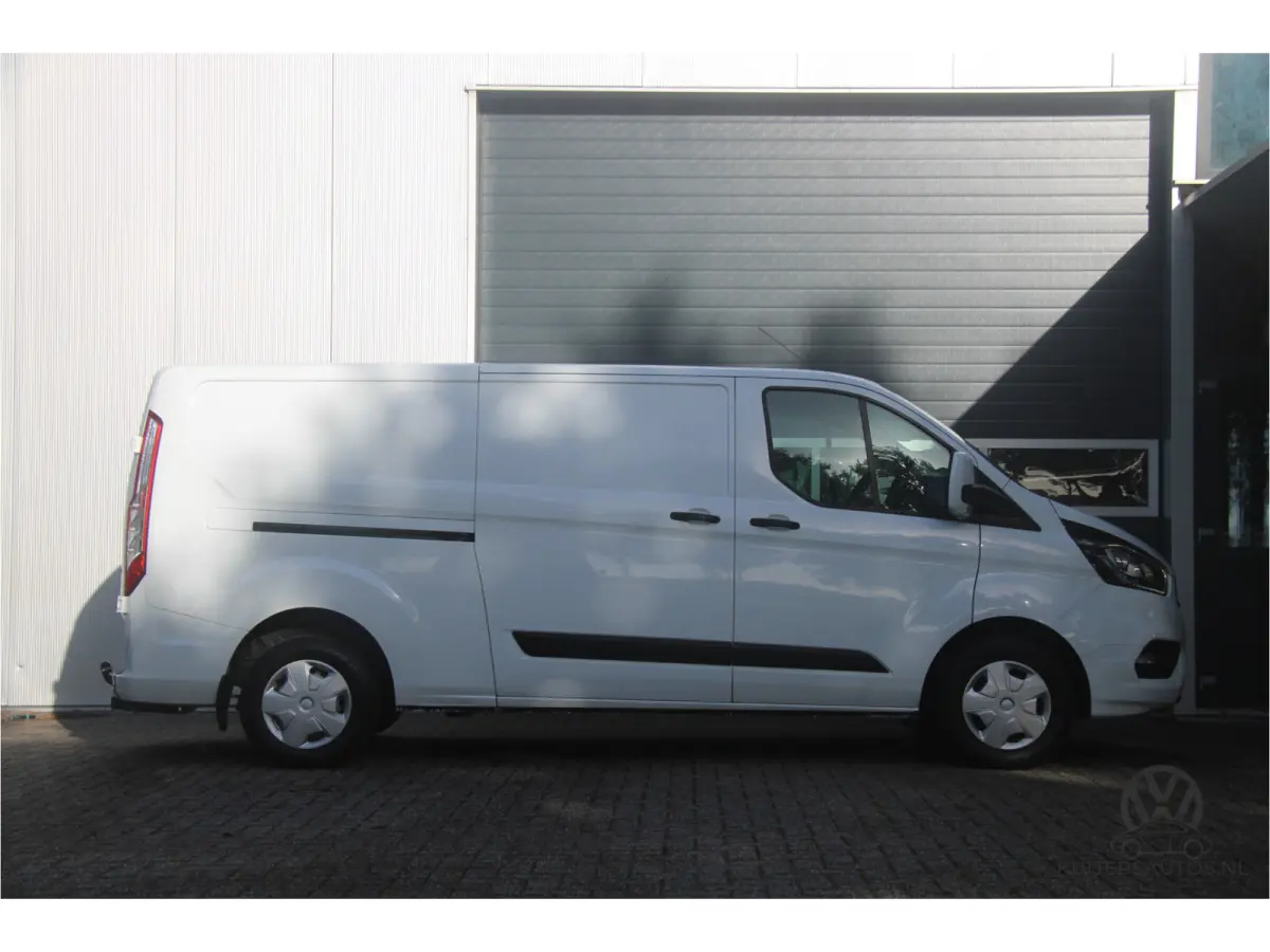 300 2.0 TDCI L2H1 Limited | Trekhaak | Cruise | EURO 6 | Camera |