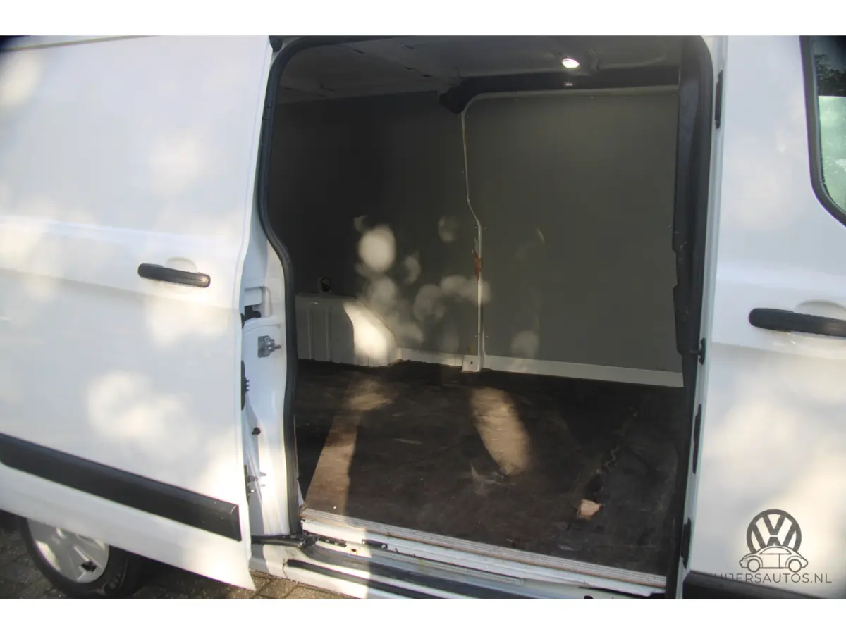 300 2.0 TDCI L2H1 Limited | Trekhaak | Cruise | EURO 6 | Camera |
