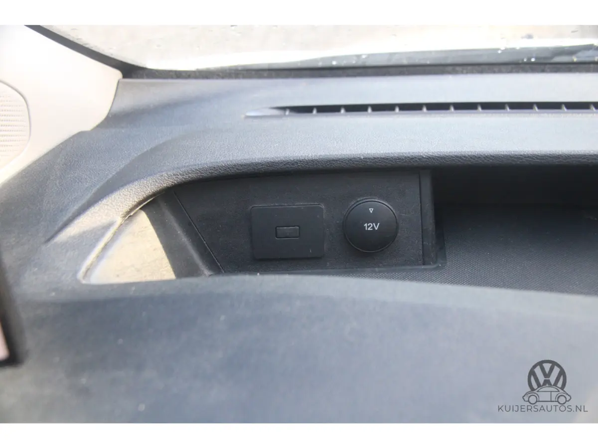 300 2.0 TDCI L2H1 Limited | Trekhaak | Cruise | EURO 6 | Camera |