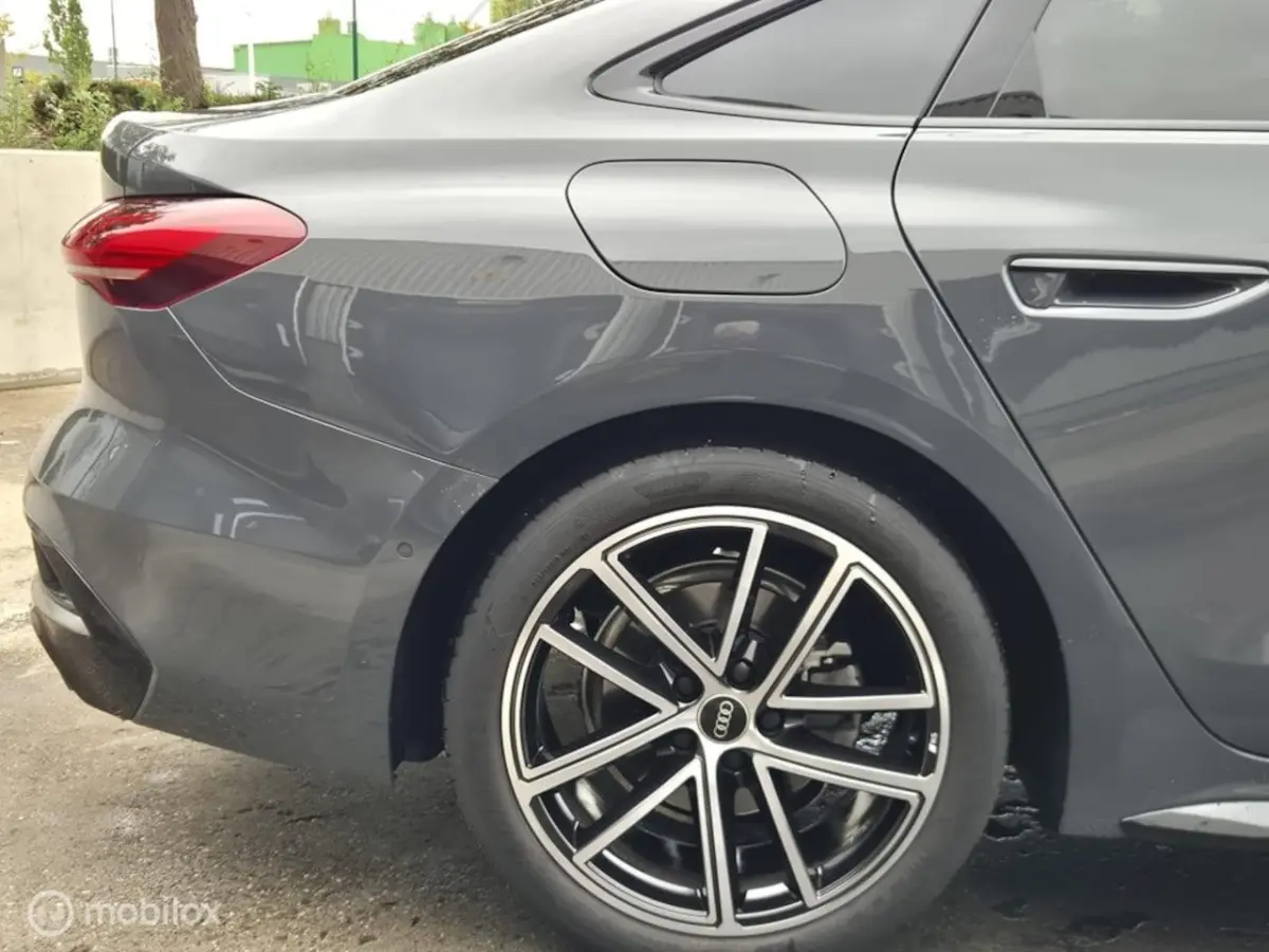 2.0 TFSI edt. one S-line