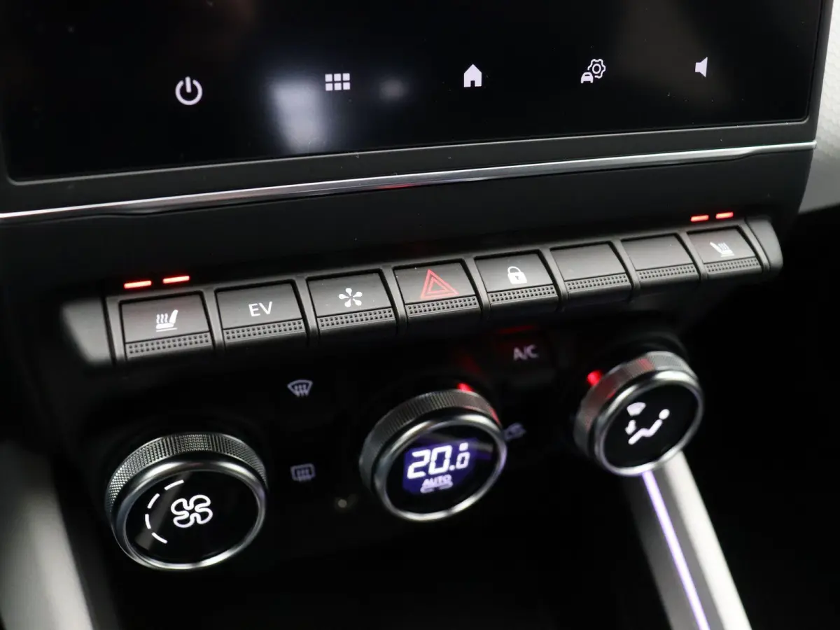 E-Tech Hybrid 145pk Techno | Stoel- en stuurwielverwarming | Navigatie | Apple carplay / Android auto |