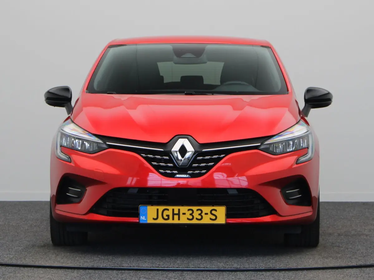 E-Tech Hybrid 145pk Techno | Stoel- en stuurwielverwarming | Navigatie | Apple carplay / Android auto |