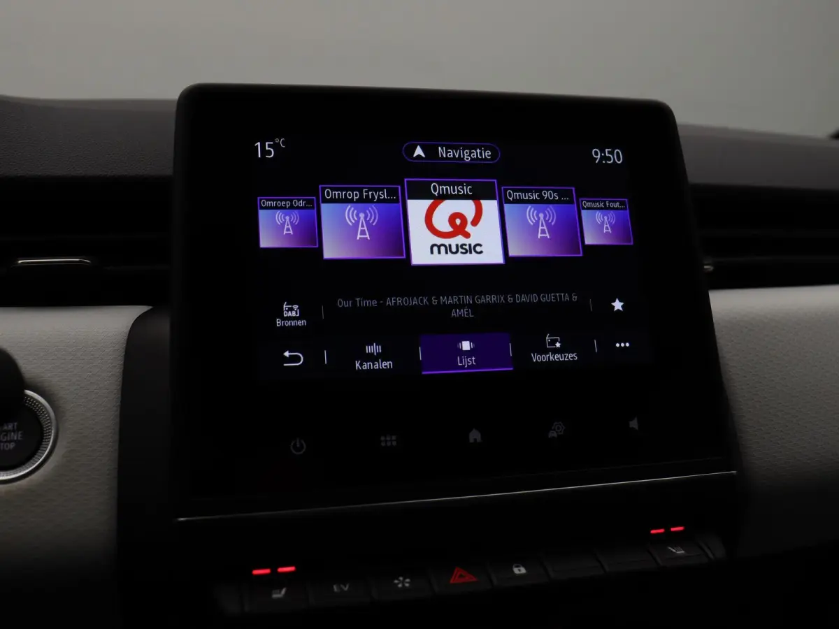 E-Tech Hybrid 145pk Techno | Stoel- en stuurwielverwarming | Navigatie | Apple carplay / Android auto |
