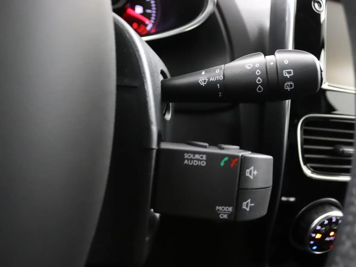 TCe 90 Intens | Climate Control | Navigatie | Parkeersensoren |
