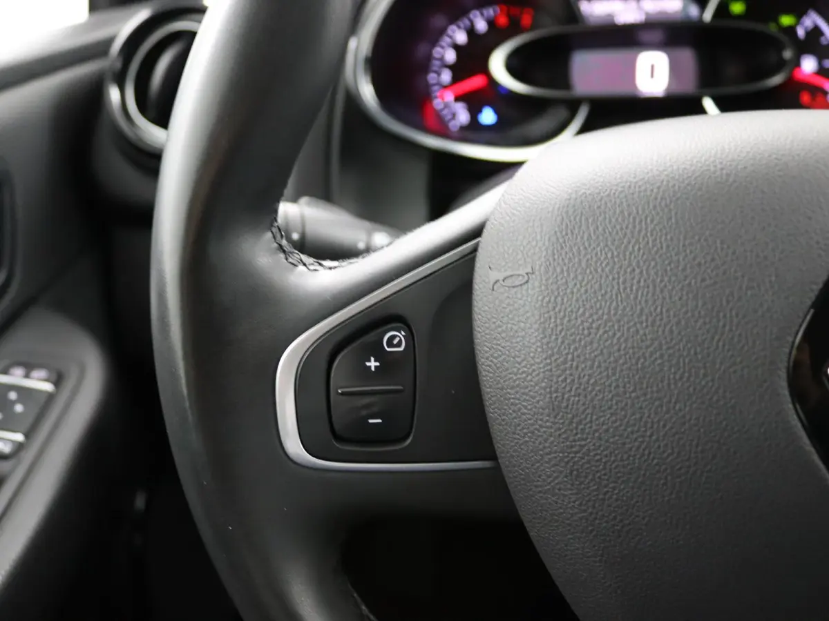 TCe 90 Intens | Climate Control | Navigatie | Parkeersensoren |
